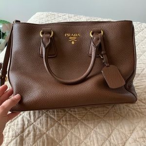 Prada Galleria Saffiano bag (large)